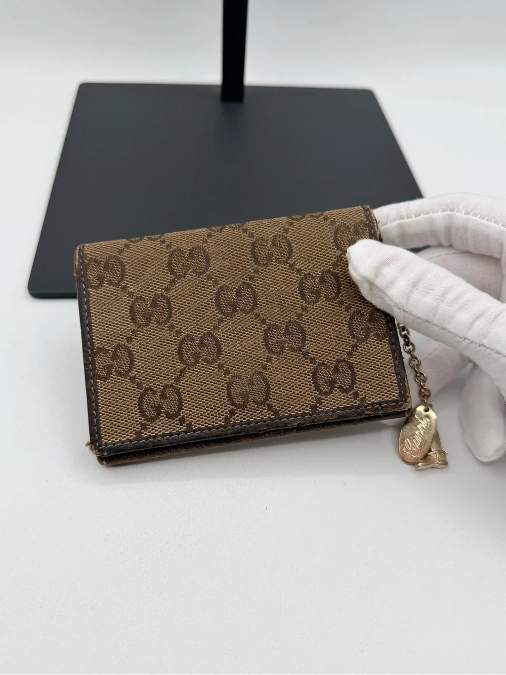 Gucci Bi Fold Chain Card Holder - Picture 2 of 12